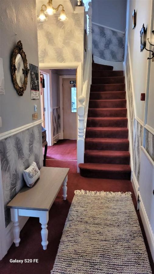 Greylands Guest House Llandrindod Wells Exterior photo