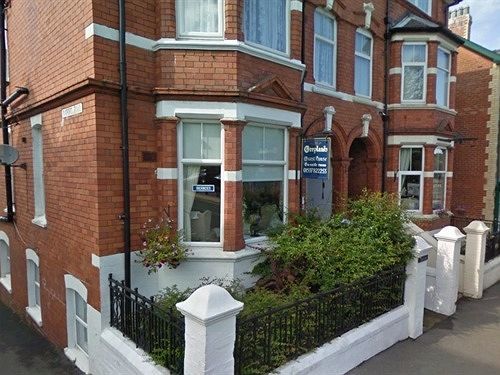 Greylands Guest House Llandrindod Wells Exterior photo