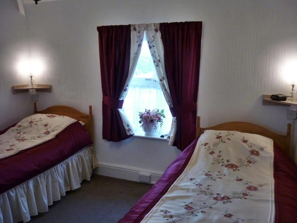 Greylands Guest House Llandrindod Wells Exterior photo