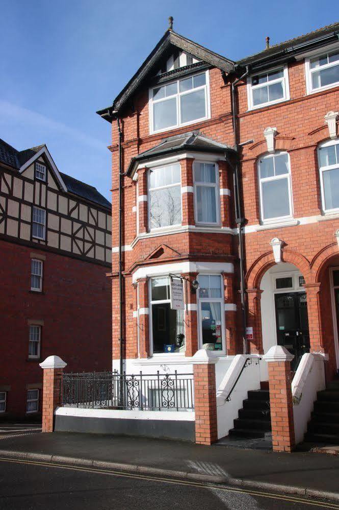Greylands Guest House Llandrindod Wells Exterior photo