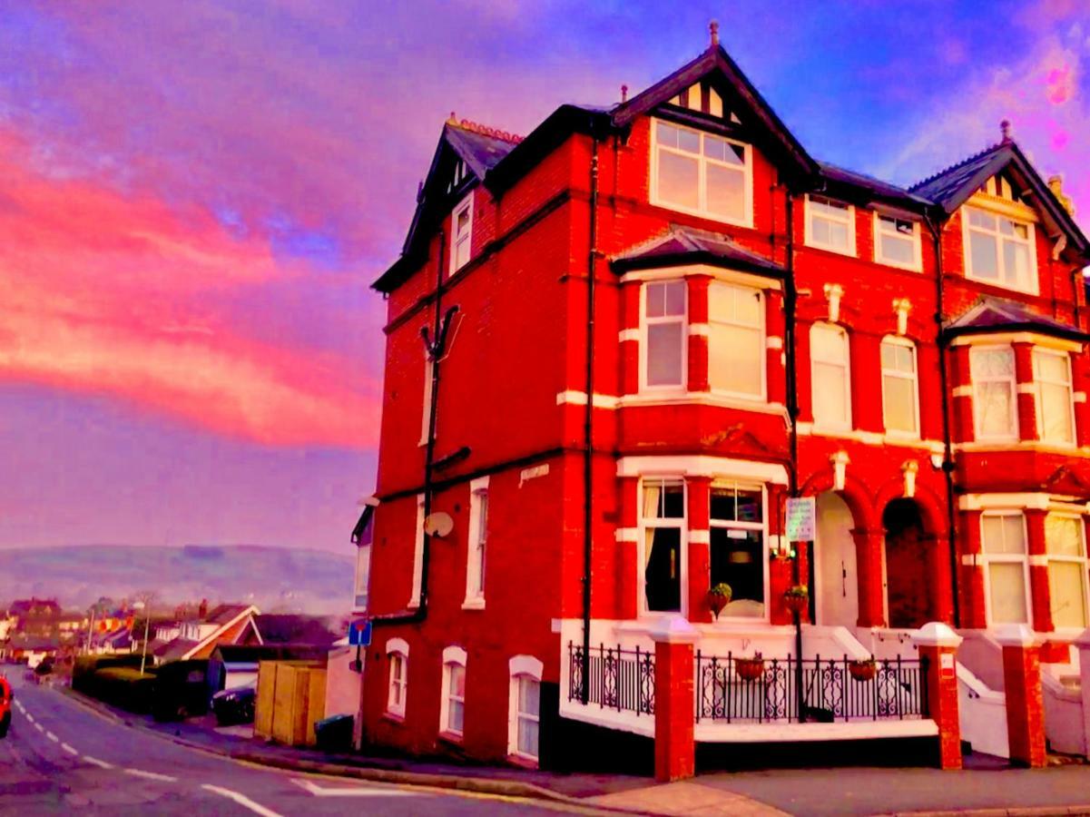 Greylands Guest House Llandrindod Wells Exterior photo
